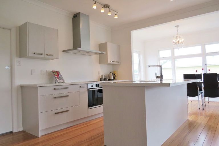 Photo of property in 7 Dixon Street, Carterton, 5713