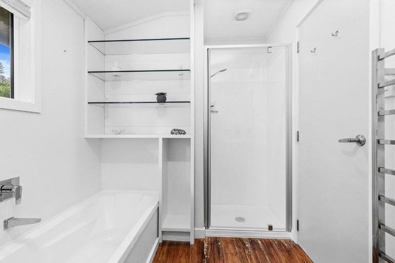 Photo of property in 16 Apple Terrace, Ranui, Porirua, 5024