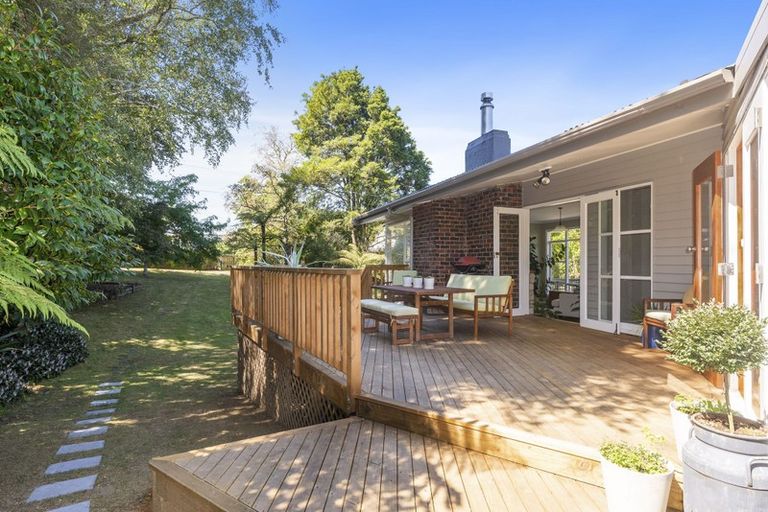 Photo of property in 170 Kawaha Point Road, Kawaha Point, Rotorua, 3010