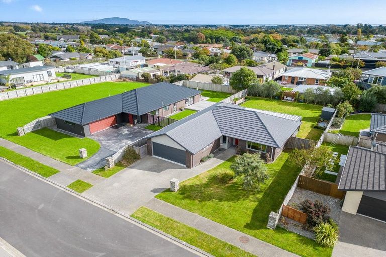 Photo of property in 4 Pohatu Lane, Otaki, 5512