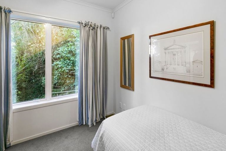 Photo of property in 55c Bolton Street, Kelburn, Wellington, 6012