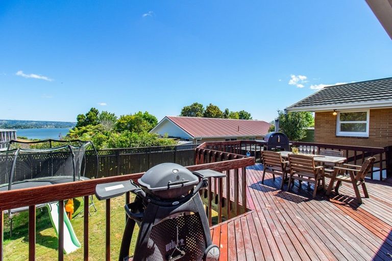 Photo of property in 47 Grand Vue Road, Kawaha Point, Rotorua, 3010