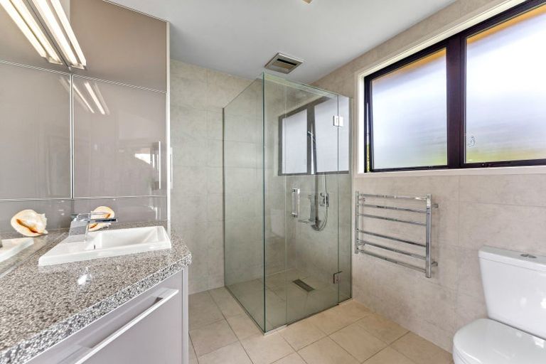 Photo of property in 381 Oaia Road, Muriwai, Waimauku, 0881