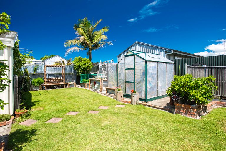 Photo of property in 2 Central Street, Whataupoko, Gisborne, 4010