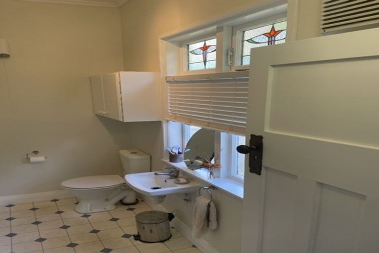 Photo of property in 39 Karepa Street, Brooklyn, Wellington, 6021