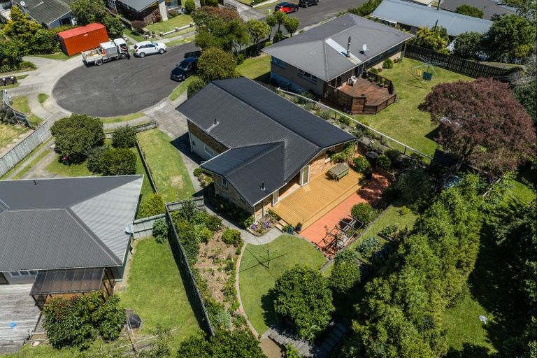 Photo of property in 9 Oawai Place, Marfell, New Plymouth, 4310