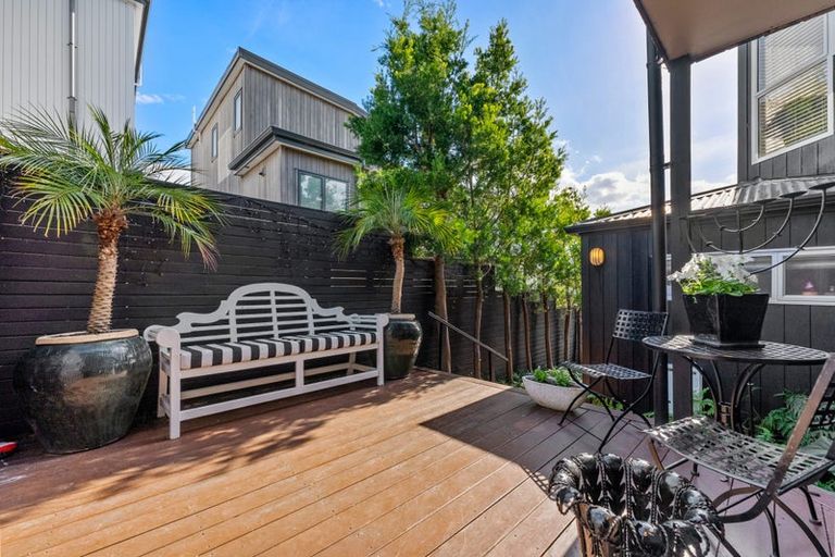 Photo of property in 1/19 Heathcote Road, Castor Bay, Auckland, 0620