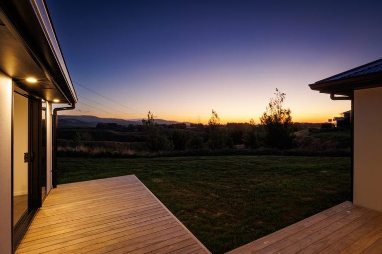 Photo of property in 132 Kingsdale Park Drive, Aokautere, Palmerston North, 4471