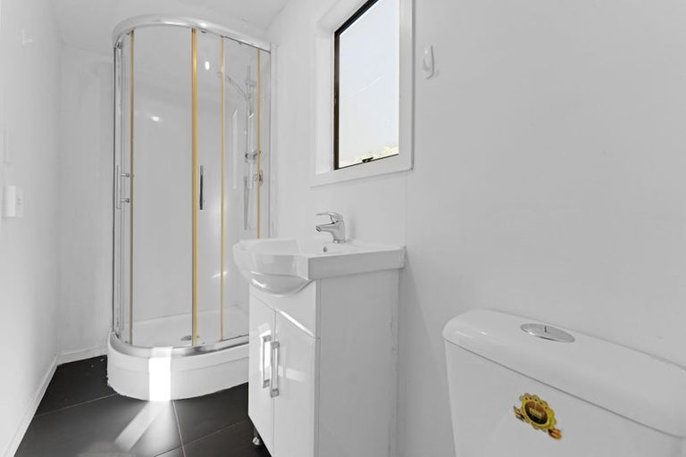 Photo of property in 11b Inver Street, Glen Eden, Auckland, 0602