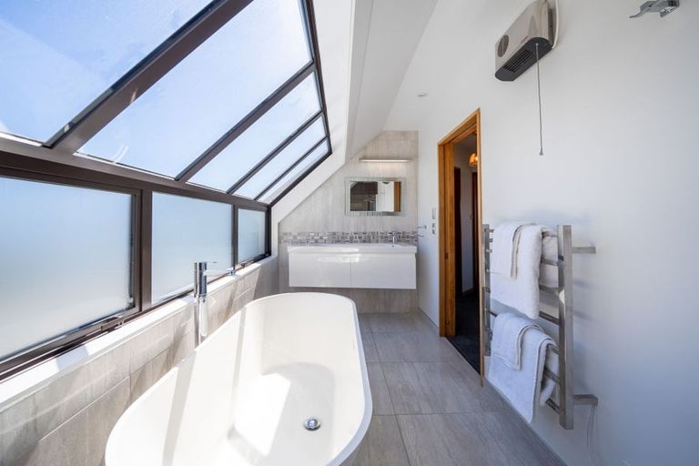 Photo of property in 245 Cannon Hill Crescent, Mount Pleasant, Christchurch, 8081