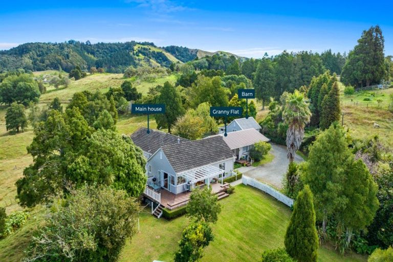 Photo of property in 682 Haruru Road, Kaukapakapa, 0873