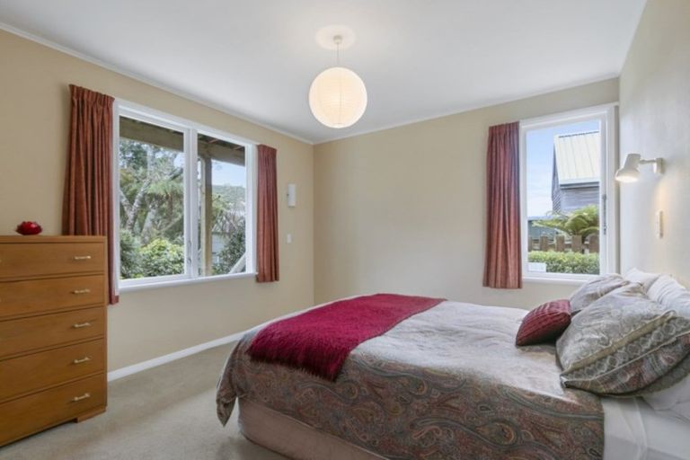 Photo of property in 46 Harbour View Road, Harbour View, Lower Hutt, 5010