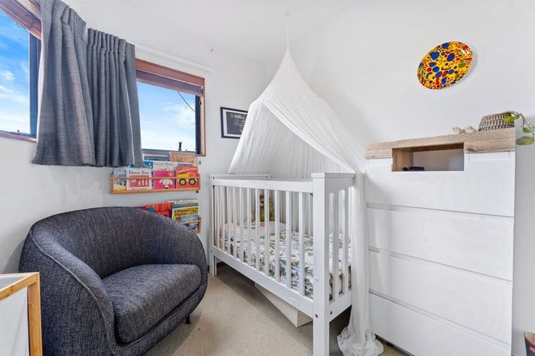 Photo of property in 2/310 Glenvar Road, Torbay, Auckland, 0630