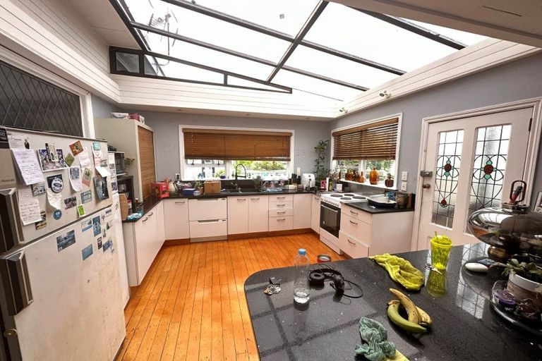 Photo of property in 3 Hillary Heights Avenue, Glendene, Auckland, 0602