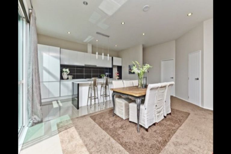 Photo of property in 9 Desmond Road, Silverdale, 0932