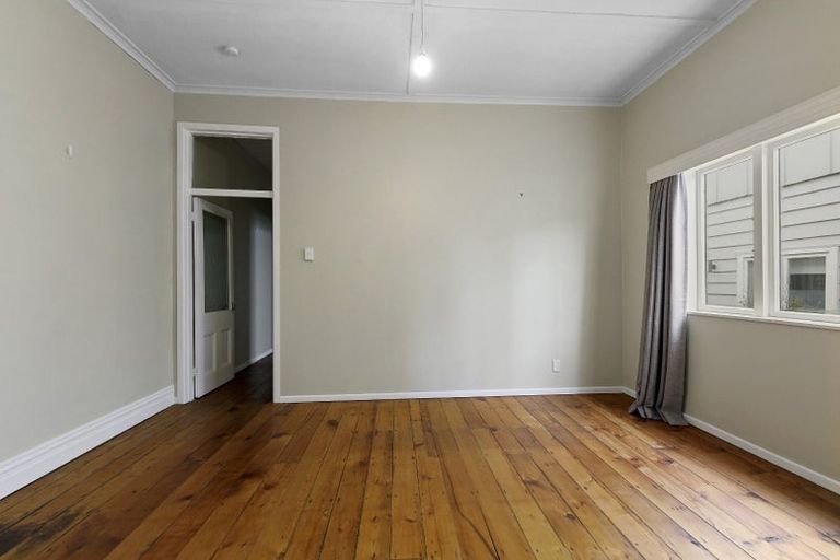 Photo of property in 23 Trent Street, Island Bay, Wellington, 6023