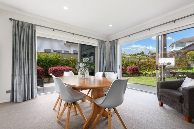 Photo of property in 11 Broadwater Close, Pyes Pa, Tauranga, 3112