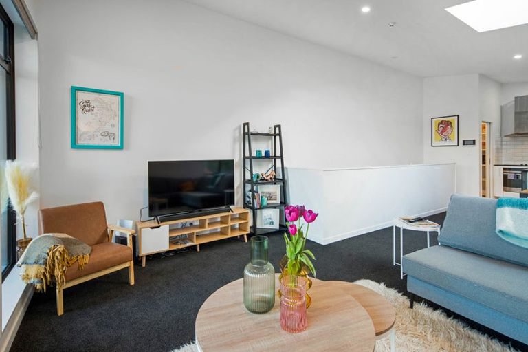 Photo of property in 1/18 Oriental Terrace, Oriental Bay, Wellington, 6011