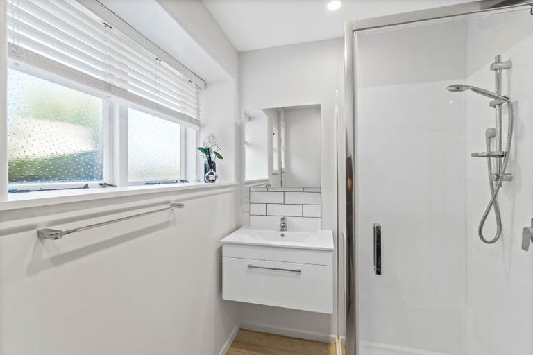 Photo of property in 1/104a Idris Road, Bryndwr, Christchurch, 8052