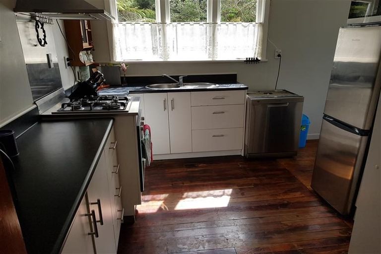 Photo of property in 18 Northfield Road, Waitakere, Auckland, 0816