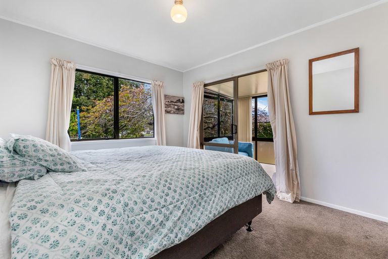 Photo of property in 1 Oakmont Place, Wattle Downs, Auckland, 2103