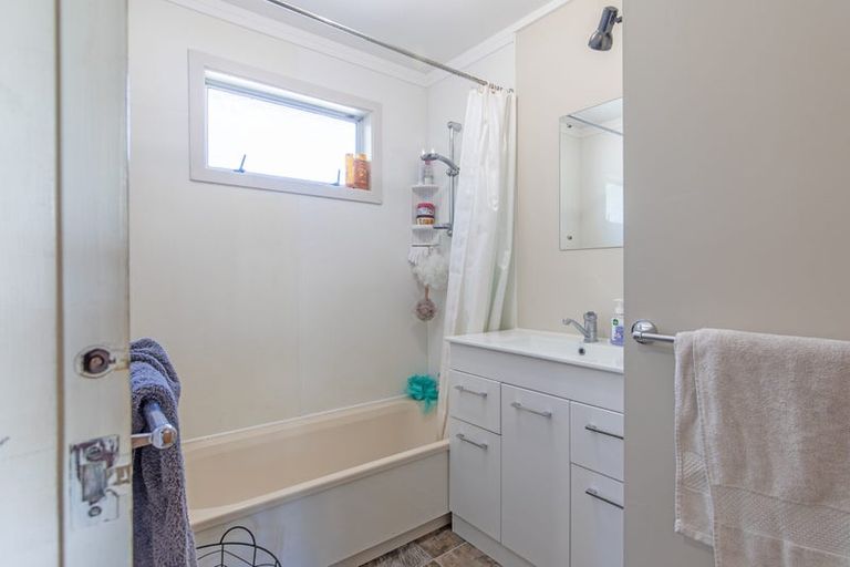 Photo of property in 20 Holt Place, Waipukurau, 4200