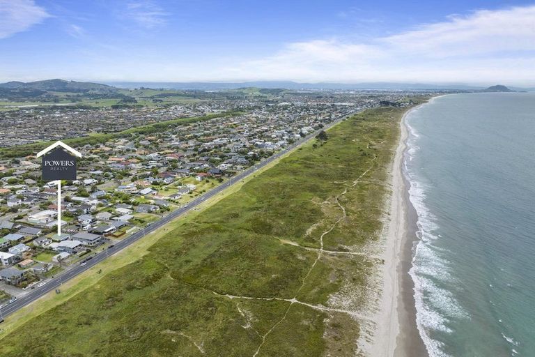 Photo of property in 772a Papamoa Beach Road, Papamoa Beach, Papamoa, 3118