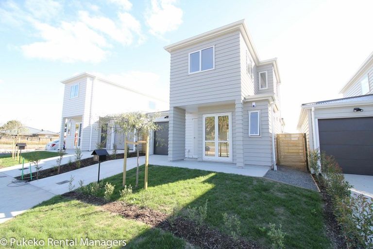 Photo of property in 10 Divide Loop, Takanini, 2112