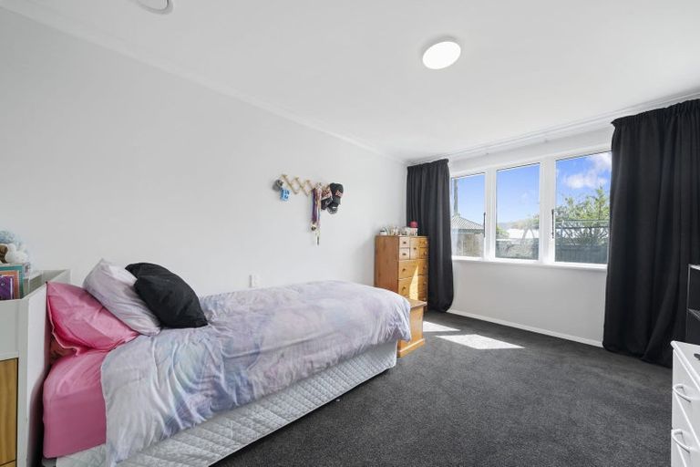 Photo of property in 1018 Fergusson Drive, Clouston Park, Upper Hutt, 5018