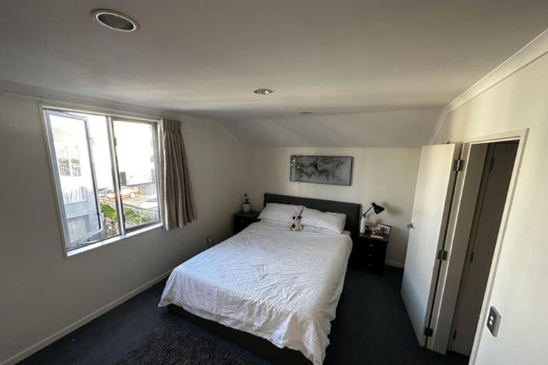 Photo of property in 7/15 Roxburgh Street, Mount Victoria, Wellington, 6011