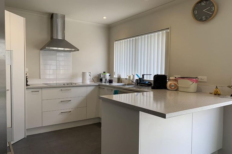 Photo of property in 5/46 Packspur Drive, Flat Bush, Auckland, 2016