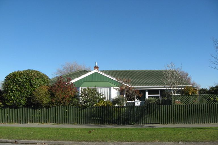 Photo of property in 3 Warren Crescent, Hillmorton, Christchurch, 8025