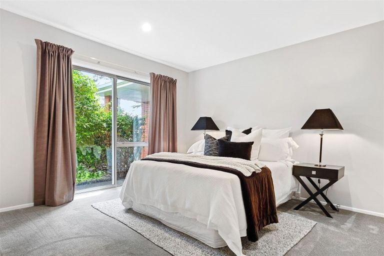 Photo of property in 28 Laing Crescent, Heathcote Valley, Christchurch, 8022