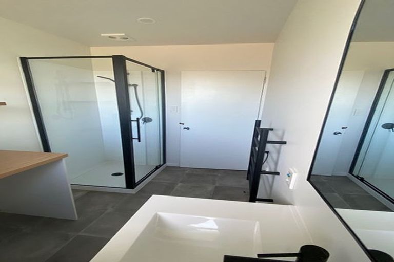 Photo of property in 1/90 Lincoln Road, Hillmorton, Christchurch, 8024