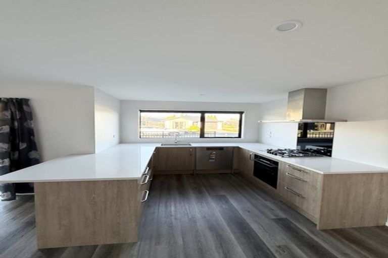 Photo of property in 32 Miromiro Street, Broomfield, Christchurch, 8042