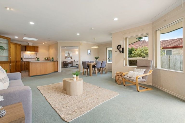 Photo of property in 111 Gravatt Road, Papamoa Beach, Papamoa, 3118