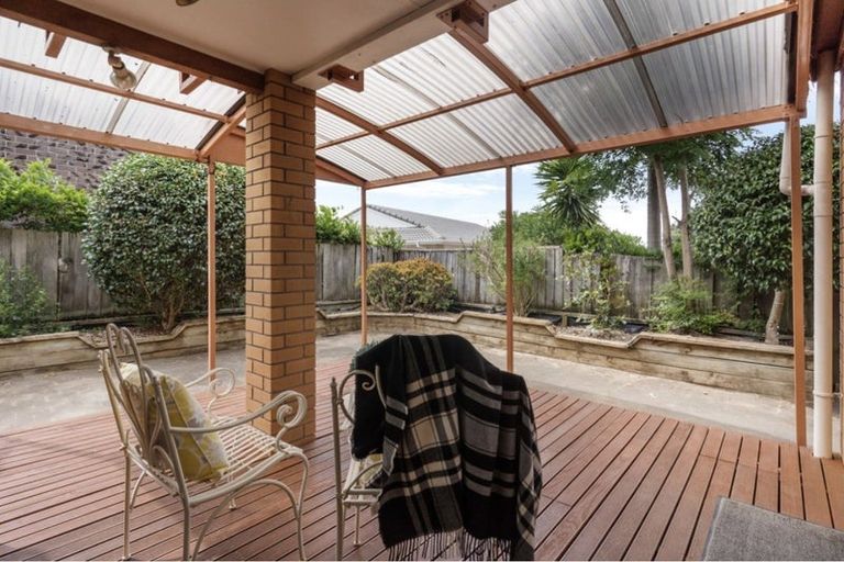 Photo of property in 4 Baronie Court, Half Moon Bay, Auckland, 2012