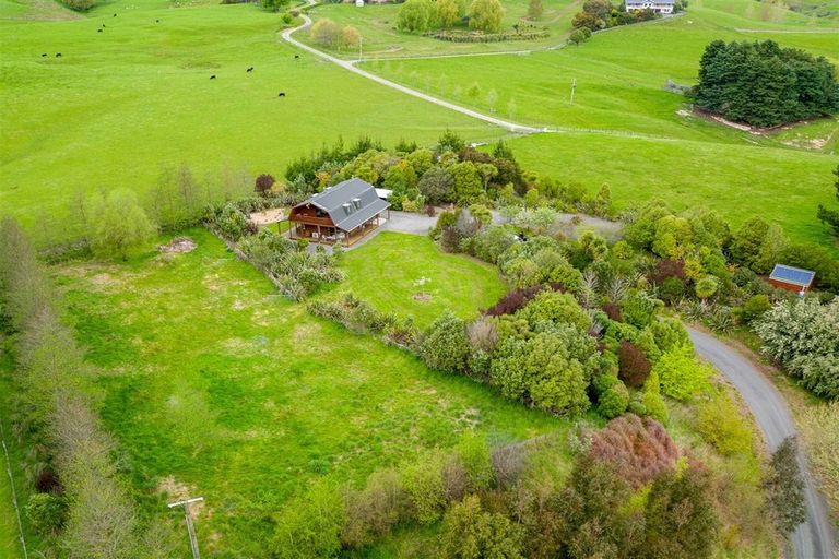 Photo of property in 207 Lees Pakaraka Road, Te Ore Ore, Masterton, 5886