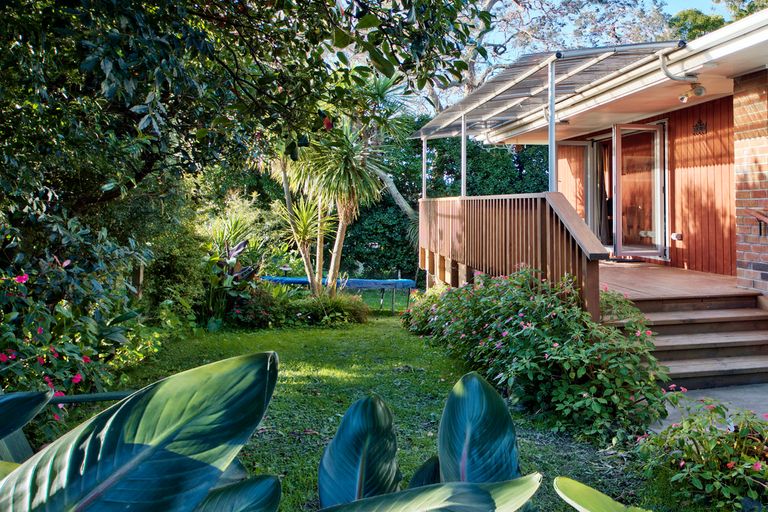 Photo of property in 2 Libra Street, Glen Eden, Auckland, 0602