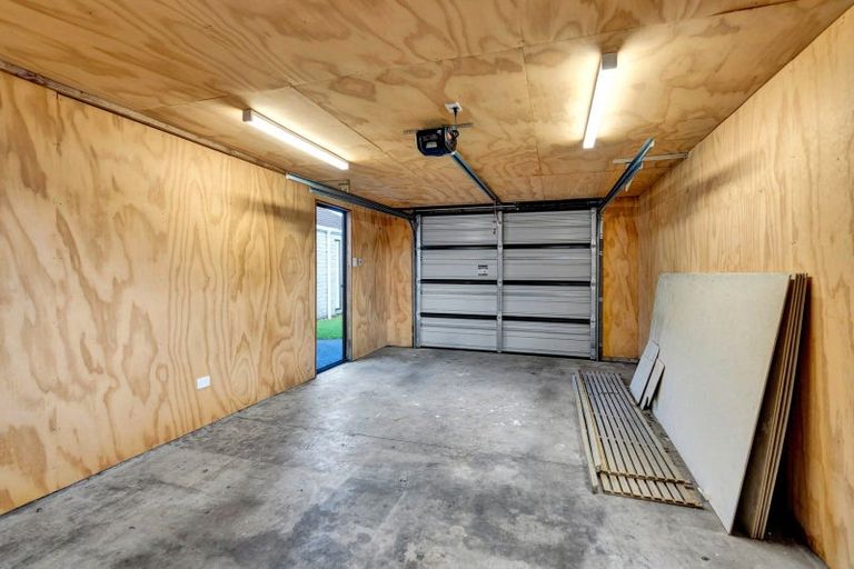 Photo of property in 250 Tukapa Street, Westown, New Plymouth, 4310