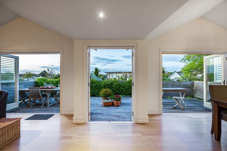 Photo of property in 85 Albert Road, Devonport, Auckland, 0624