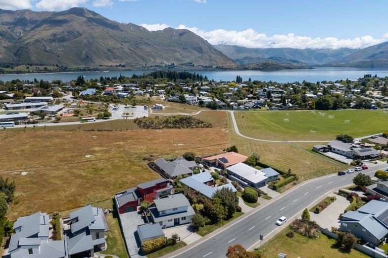 Photo of property in 108 Kings Drive, Wanaka, 9305
