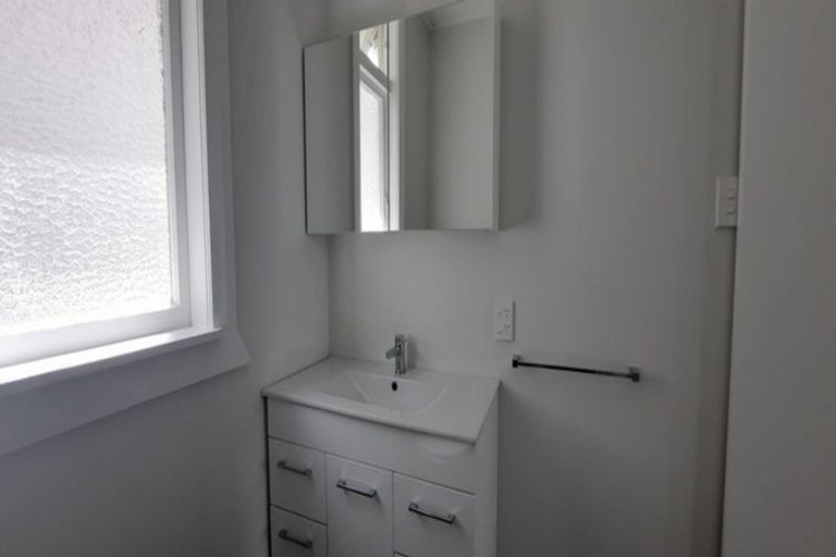 Photo of property in 4 Rotherham Terrace, Miramar, Wellington, 6022