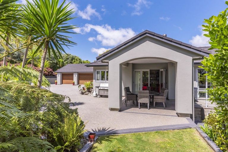Photo of property in 27a Kotare Street, Waikanae, 5036