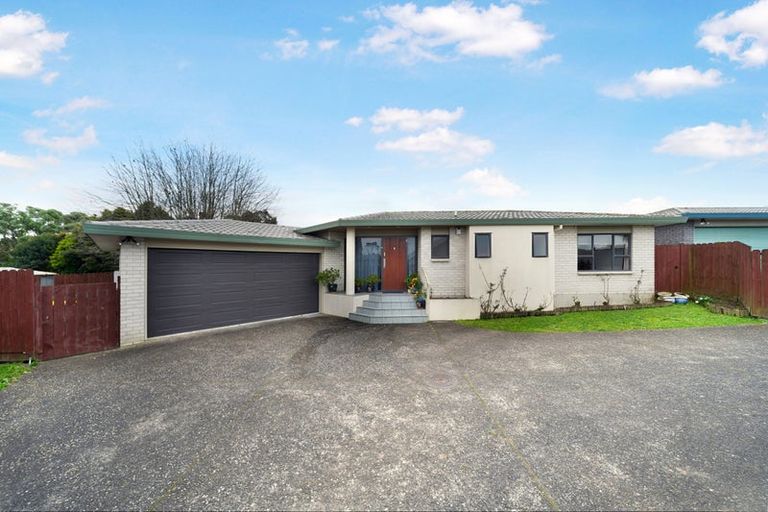 Photo of property in 12 Palmer Avenue, Glen Eden, Auckland, 0602