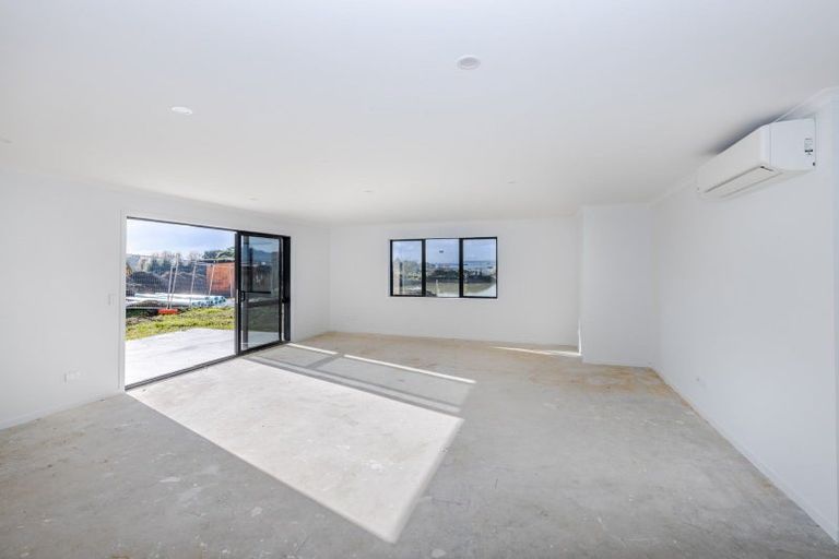 Photo of property in 2 Pukaki Road, Mangere, Auckland, 2022