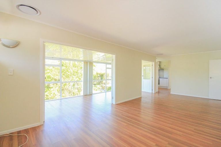 Photo of property in 2 Magnolia Grove, Maungaraki, Lower Hutt, 5010