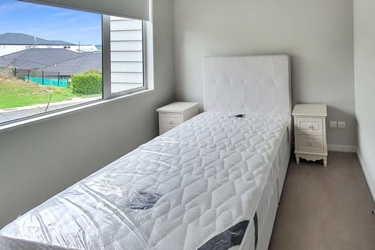 Photo of property in 22 Skipjack Pass, Silverdale, 0932