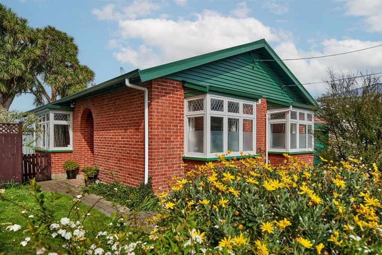 Photo of property in 26 Buckley Street, Alicetown, Lower Hutt, 5010