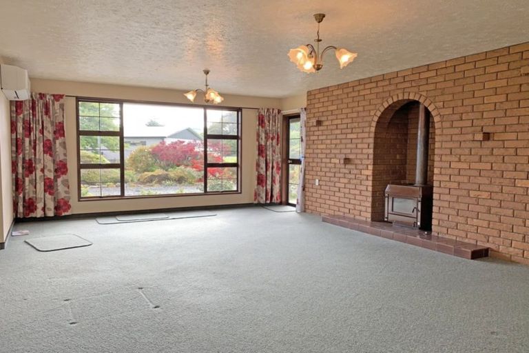 Photo of property in 8 Burns Street, Owaka, 9535